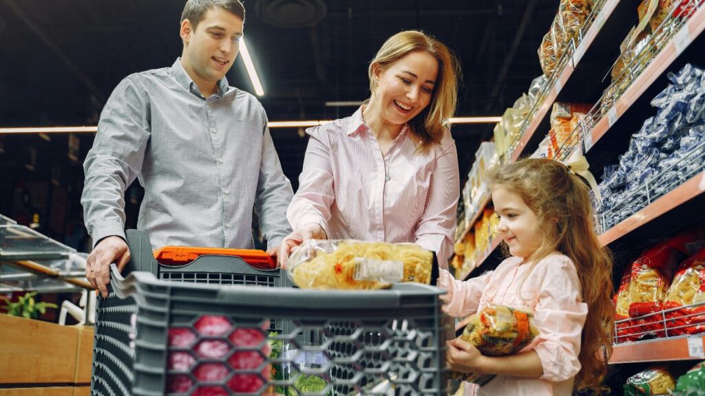 Benefits of Buying in Panama for the Cuban Market